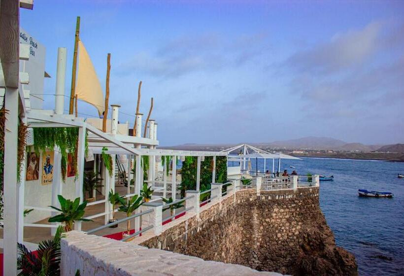 هتل Falucho Paradise Beach