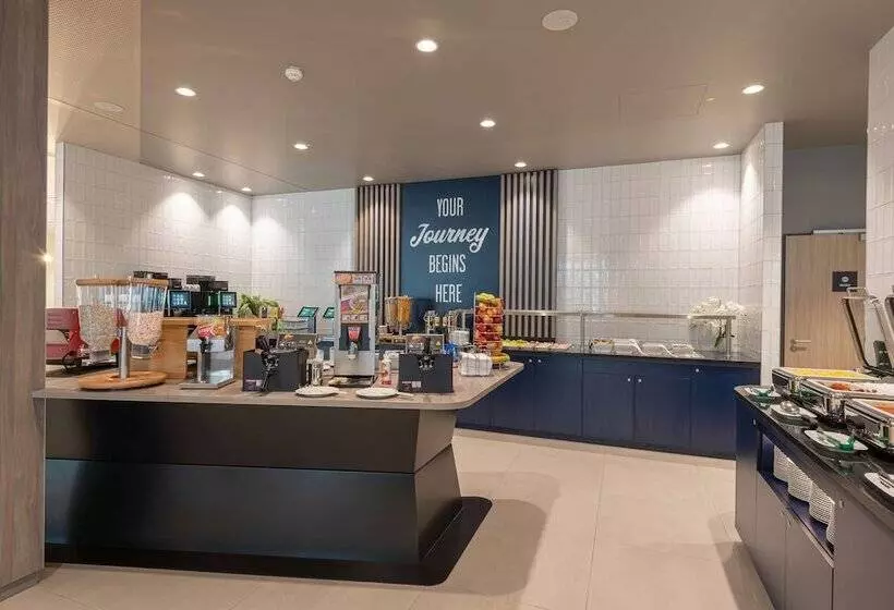 هتل Hampton By Hilton Munich City North