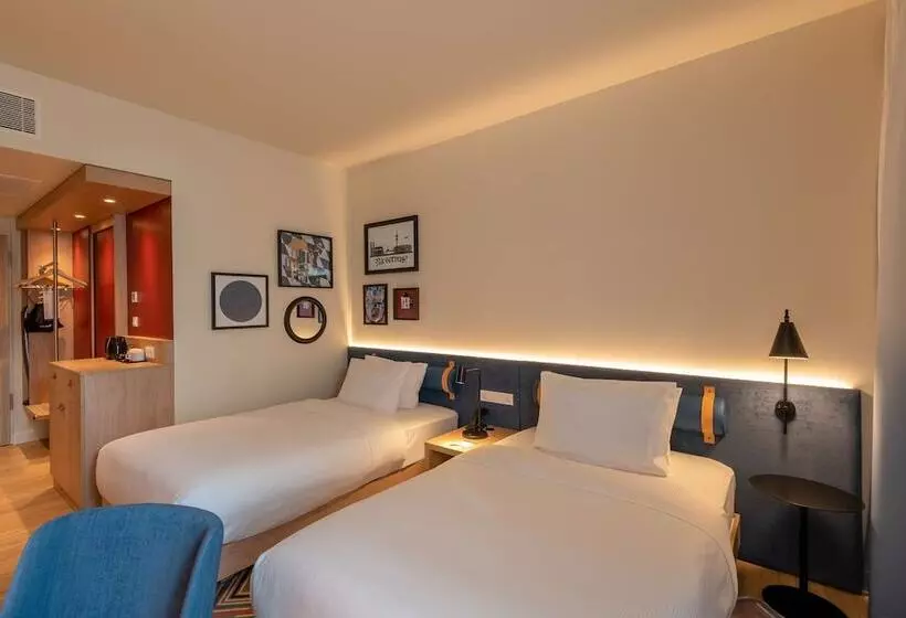 هتل Hampton By Hilton Munich City North