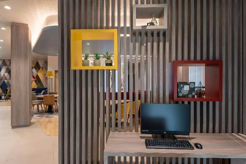 هتل Hampton By Hilton Munich City North