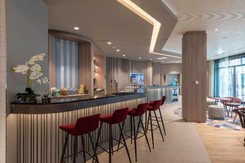 هتل Hampton By Hilton Munich City North