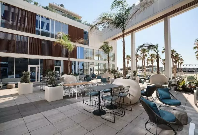 Hotelli Marina Badalona