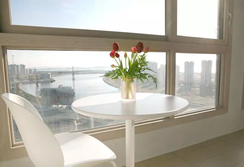 Urbanstay Songdo Moonlight Park