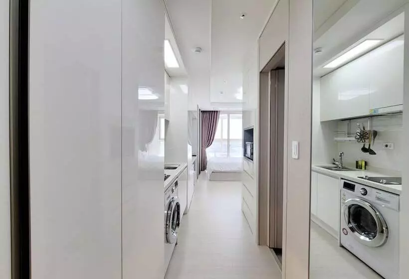 Urbanstay Songdo Moonlight Park