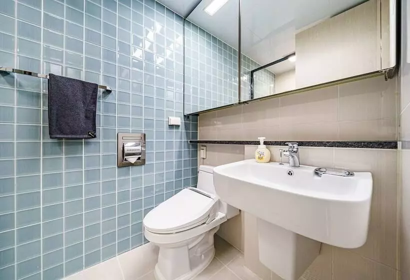 Urbanstay Songdo Moonlight Park