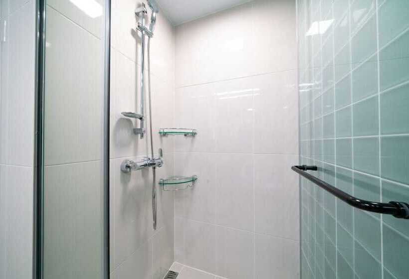 Urbanstay Songdo Moonlight Park