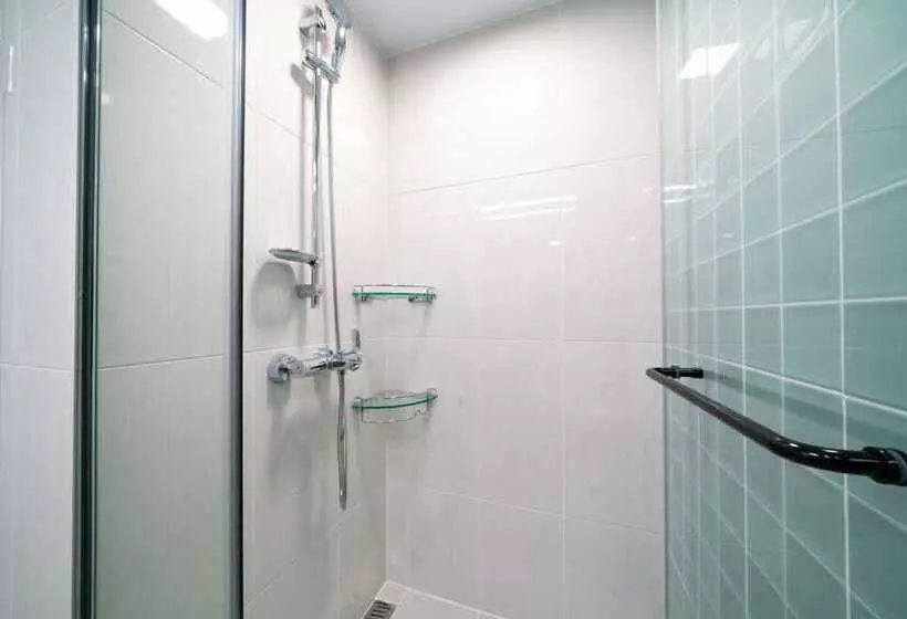 Urbanstay Songdo Moonlight Park