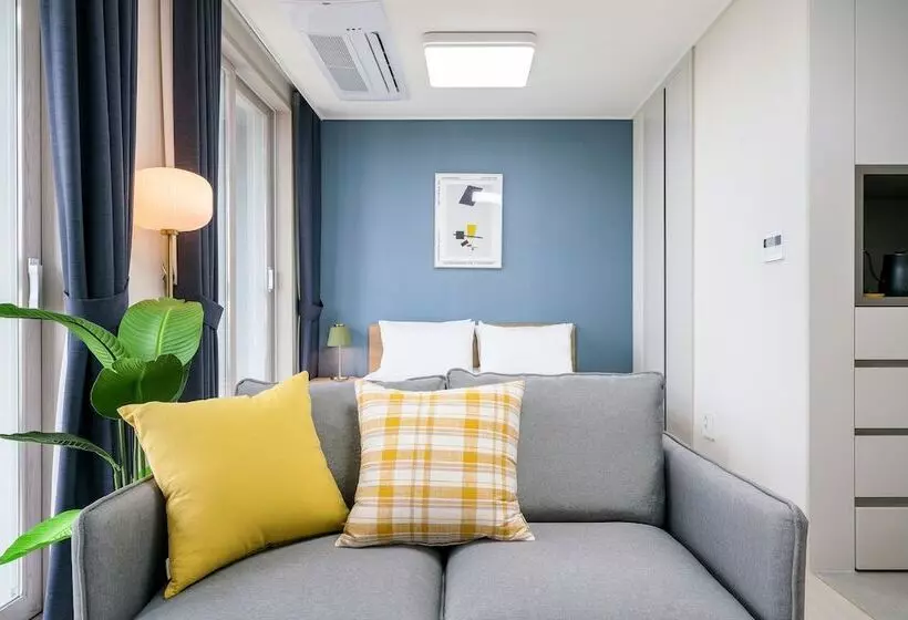 Urbanstay Songdo Moonlight Park