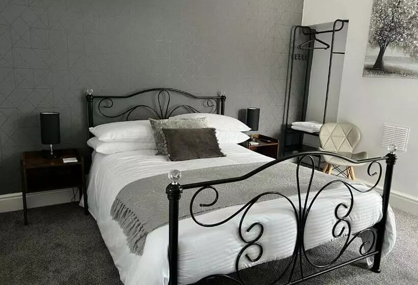 The Queens Hotel Harlech