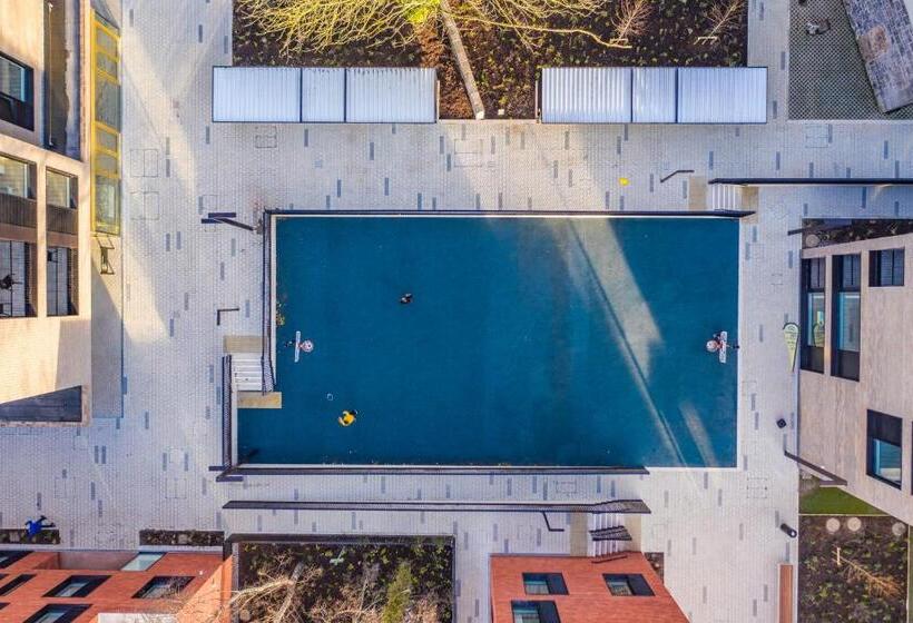 Yugo Explore Highfield Park