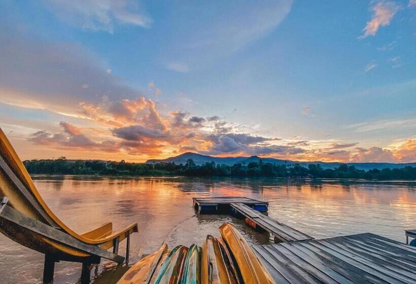 بنسيون Yellow Sun Kampot