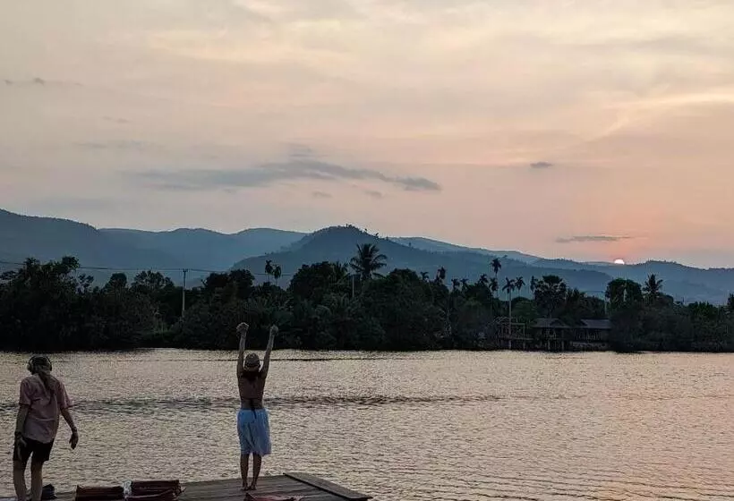 پانسیون Yellow Sun Kampot