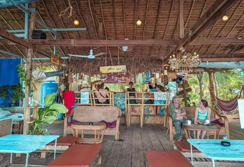 پانسیون Yellow Sun Kampot