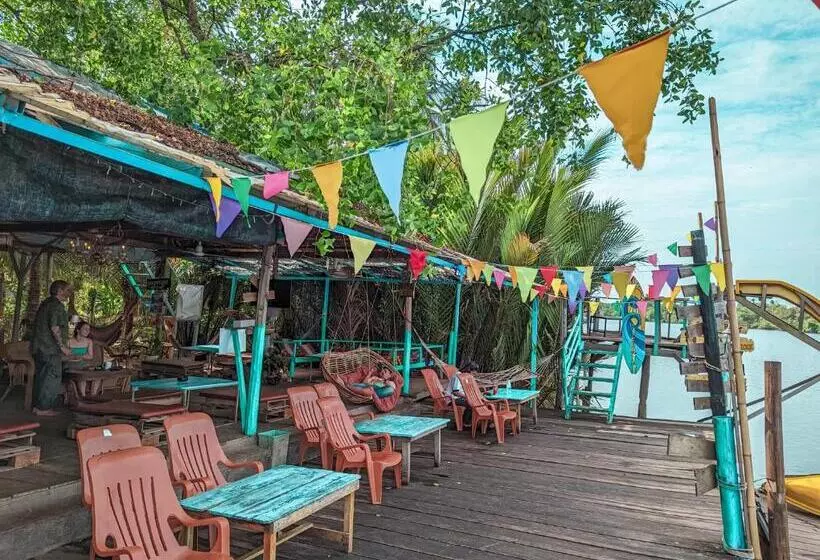 پانسیون Yellow Sun Kampot