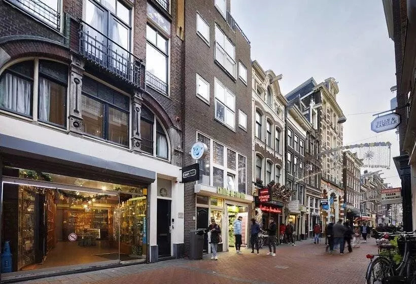 Ciao Papa Hotel Amsterdam Central Station