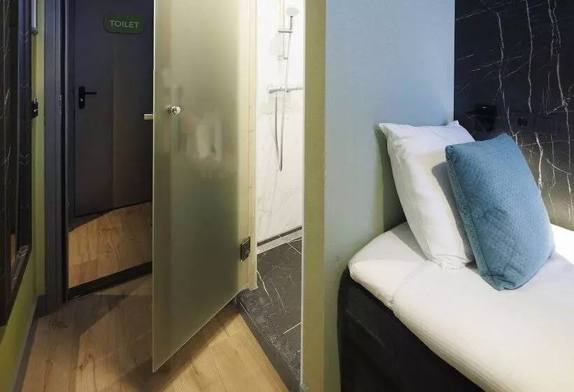 Ciao Papa Hotel Amsterdam Central Station