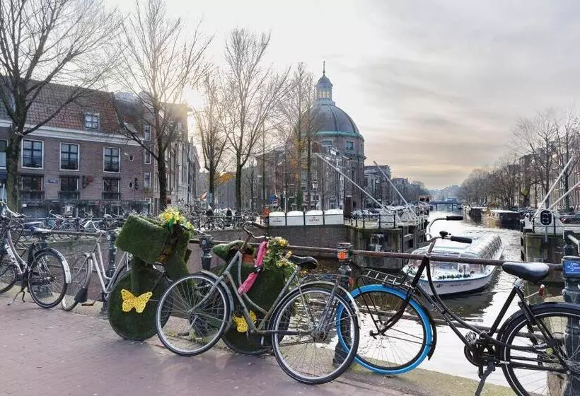 Ciao Papa Hotel Amsterdam Central Station