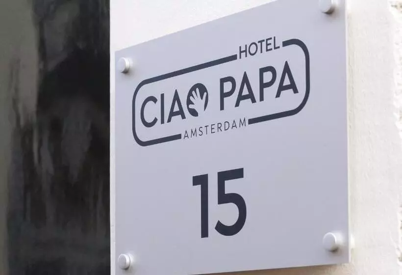 Ciao Papa Hotel Amsterdam Central Station