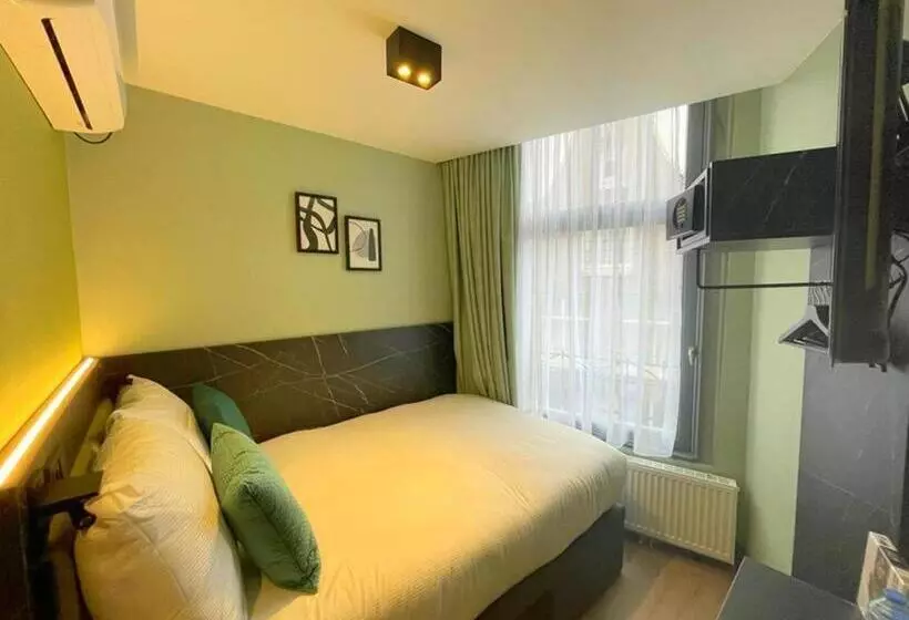 Ciao Papa Hotel Amsterdam Central Station