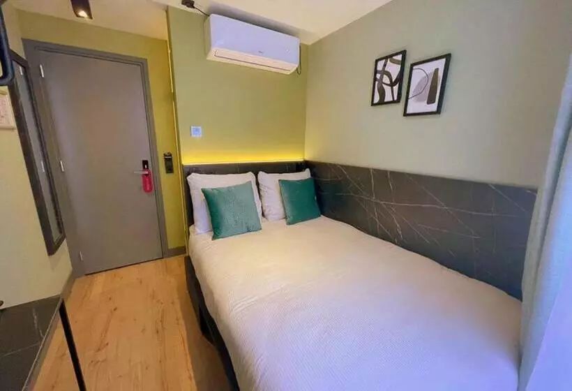 Ciao Papa Hotel Amsterdam Central Station