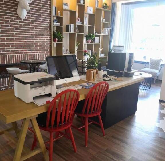 호텔 银座精宿菏泽中华路银座商城火车站店