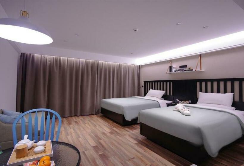 בית מלון כפרי 银座精宿泰安高铁站泰山西湖店