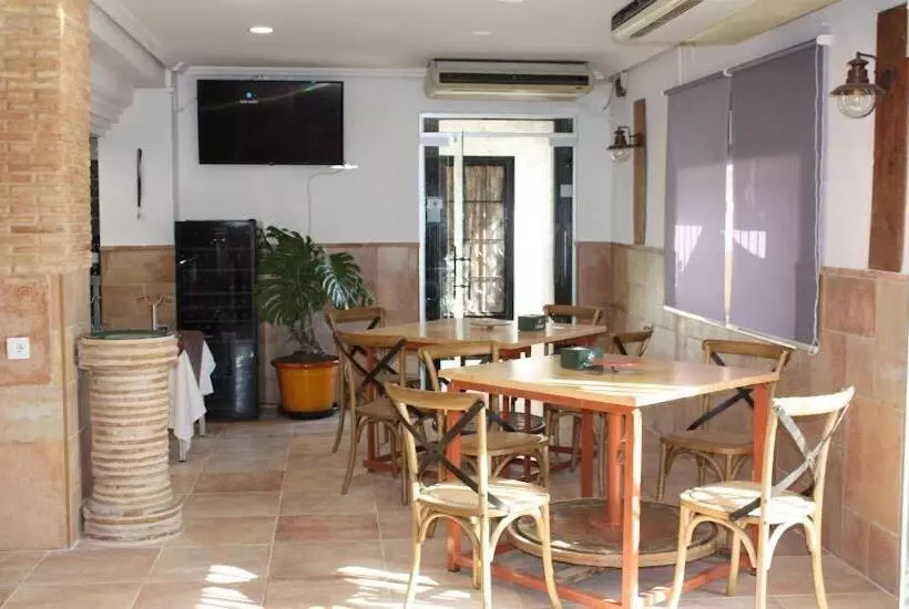 ペンション Hostal Restaurante Arcilla