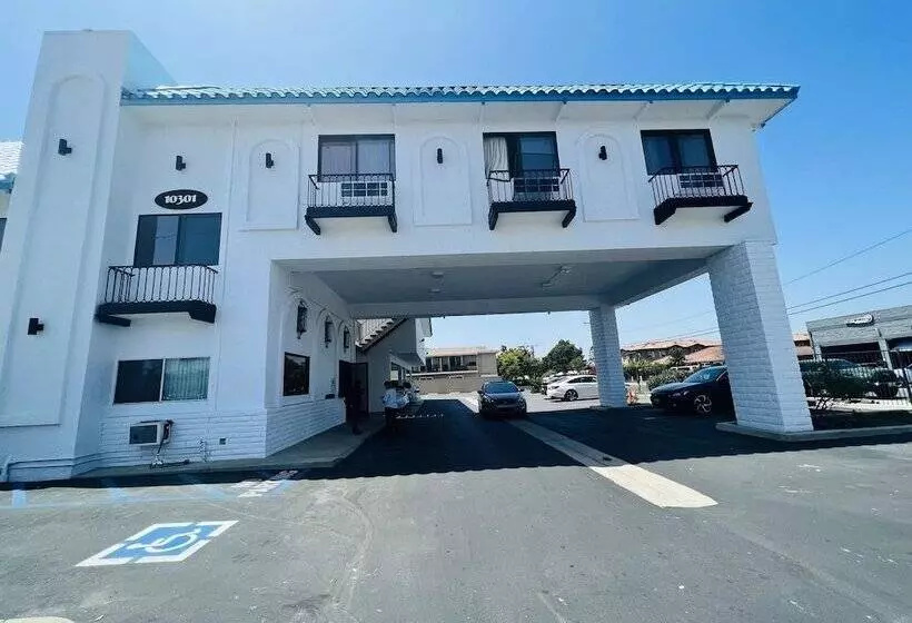 Hotelli Casa Playa Inn & Suites Stanton Anaheim Area