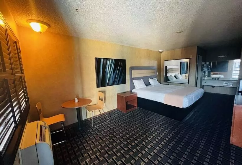 Hotelli Casa Playa Inn & Suites Stanton Anaheim Area