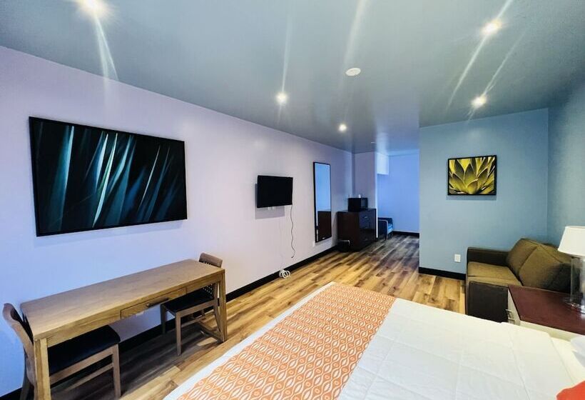 فندق Casa Playa Inn & Suites Stanton Anaheim Area