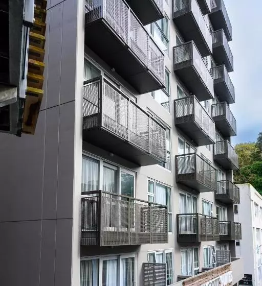 Отель Boulcott Suites