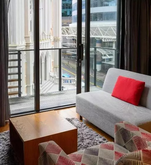 Отель Boulcott Suites