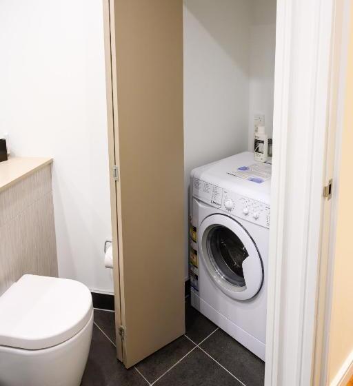 فندق Boulcott Suites