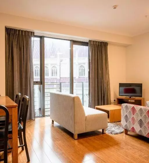 Отель Boulcott Suites