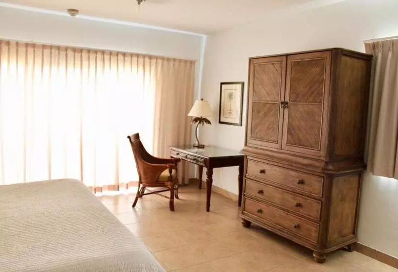 Hotelli Bungalows At Windsong On The Reef