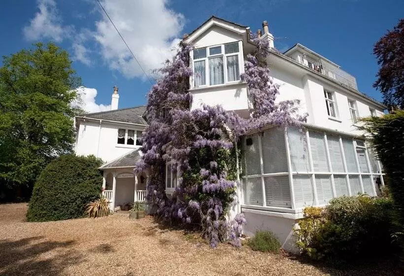 Hotel Fines Bayliwick