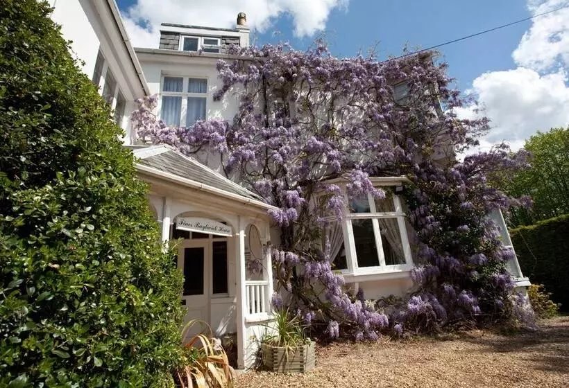 Hotel Fines Bayliwick