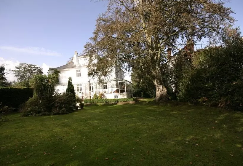 Hotel Fines Bayliwick