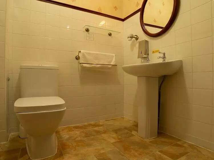 Hotel Fines Bayliwick