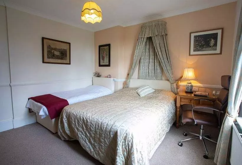 Hotel Fines Bayliwick