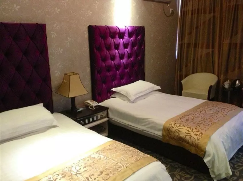 Otel Jiu Jiu Holiday