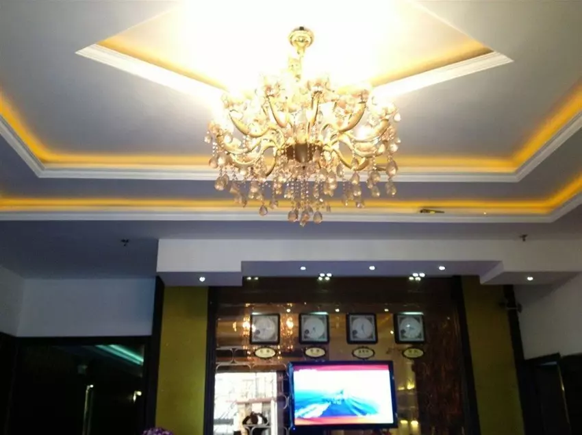 Otel Jiu Jiu Holiday