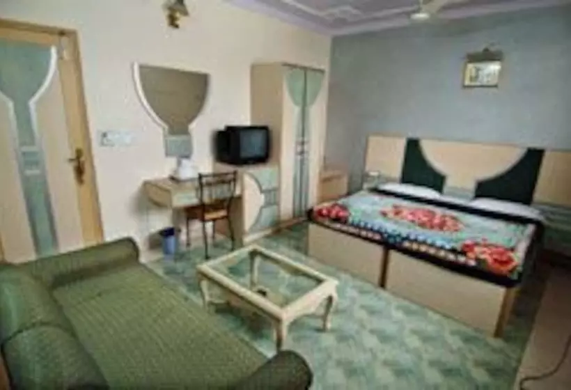 酒店 Megha Sheraton