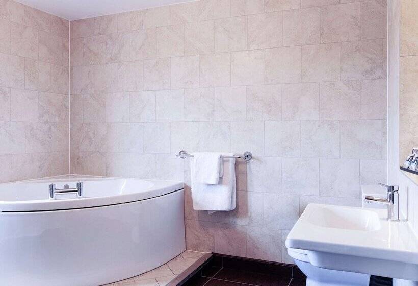 Отель Mercure Thame Lambert