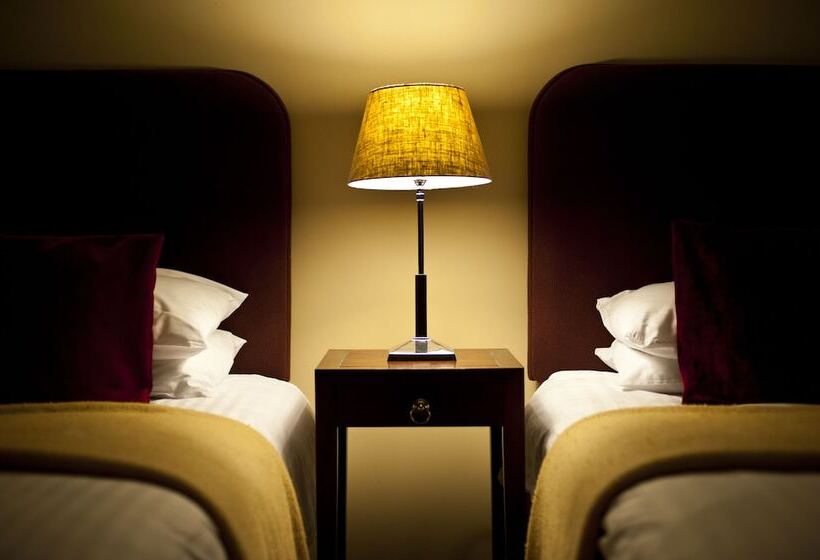 Отель Mercure Thame Lambert