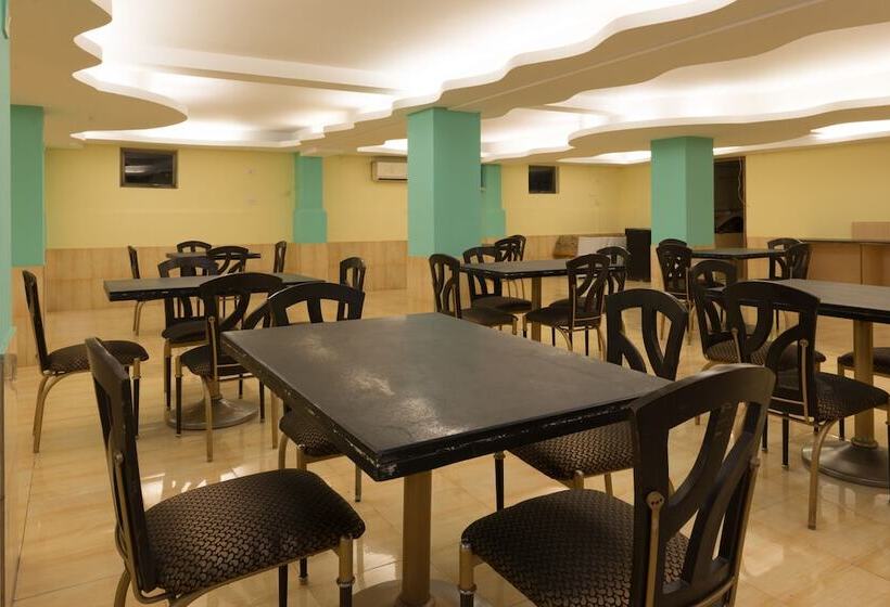 Отель Mint Salisbury Park