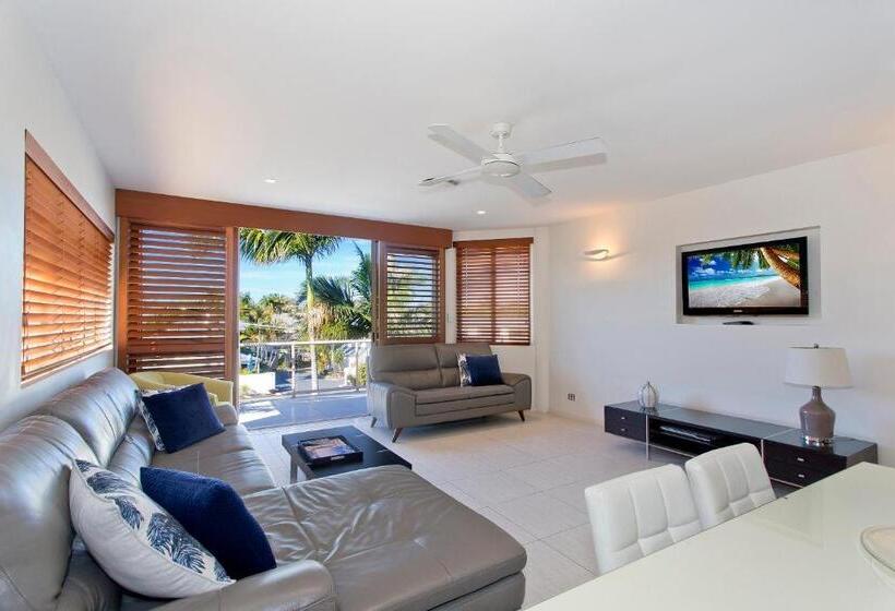 ホテル Offshore Noosa Resort