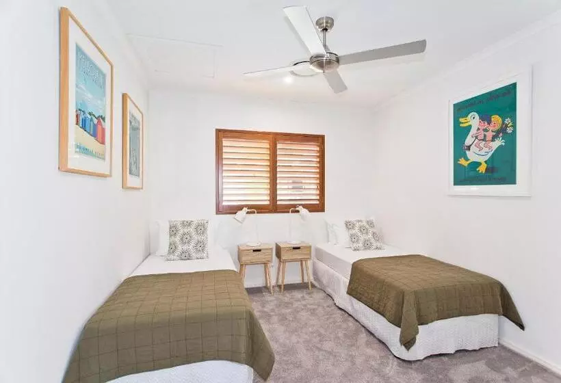 בית מלון כפרי Offshore Noosa Resort