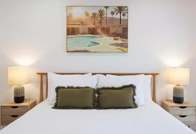 בית מלון כפרי Offshore Noosa Resort