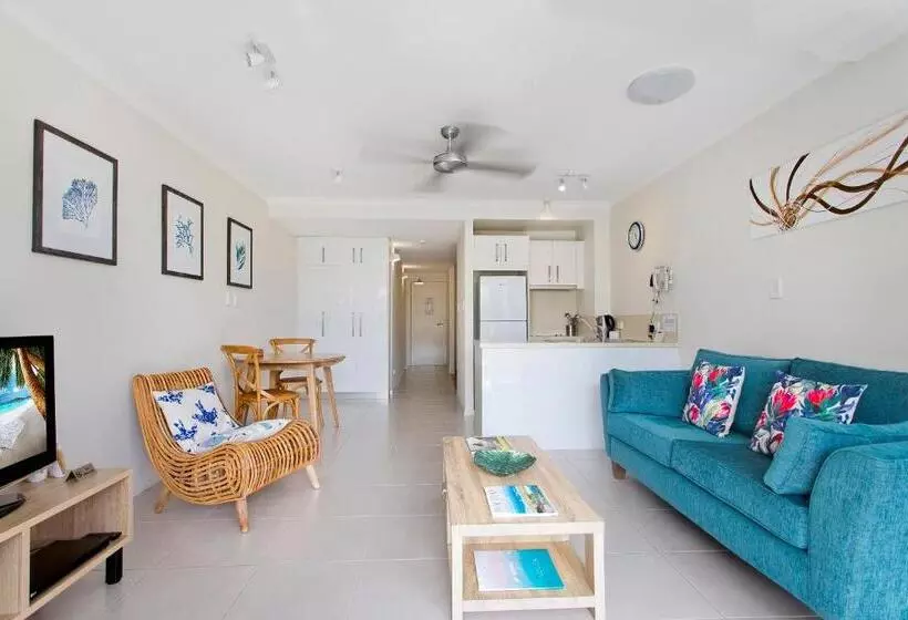 בית מלון כפרי Offshore Noosa Resort